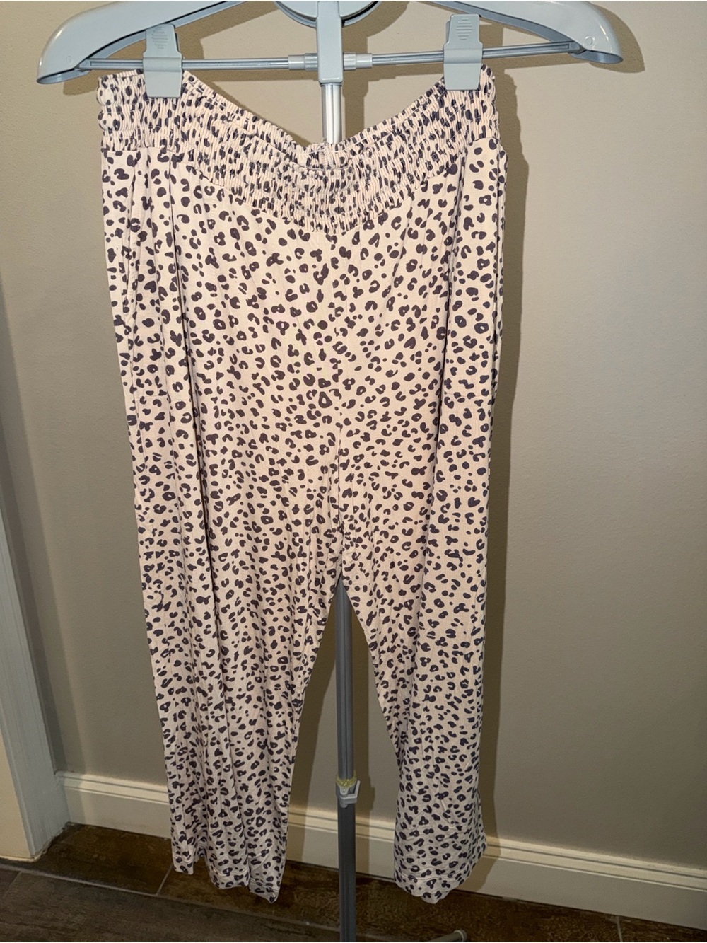 Soma Cream Leopard-Print Elastic Waist Pajama Crop Pants